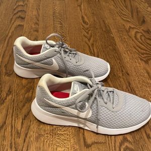 Women’s Nike Tanjun in silver grey - size 9.5